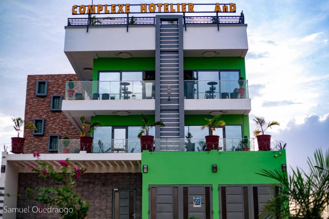 Complexe Hotelier And Ouagadougou Kültér fotó